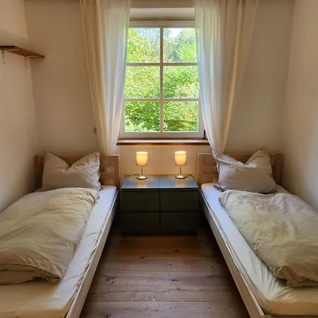 Mit Terasse Und Garten Im Ulmtal Greifenstein
