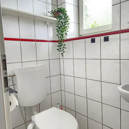 Mit Terasse Und Garten Im Ulmtal *